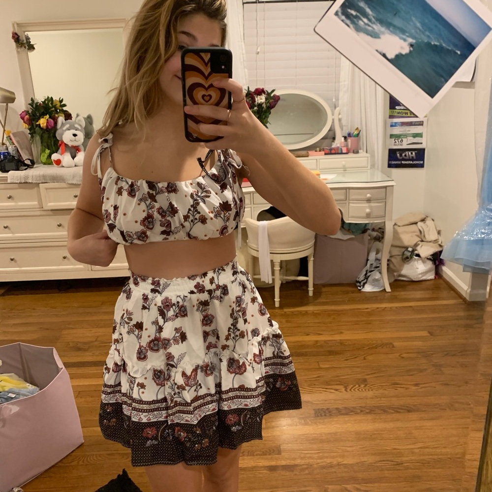 NEVER WORN top and skirt set!!